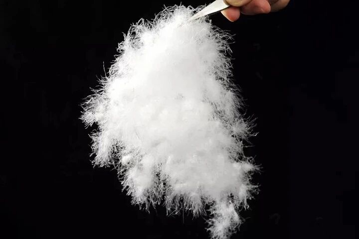 羽绒服的价值拆解：为何充绒量无法决定价格，蓬松度才是隐形冠军？
